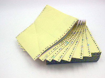 无碳复写纸会显色吗？显色的原理是什么，有哪些特点？