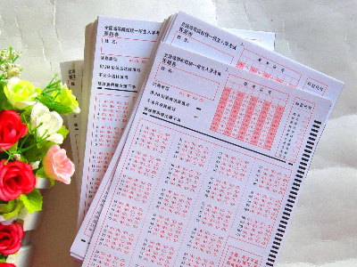 答题卡一般是什么纸质？